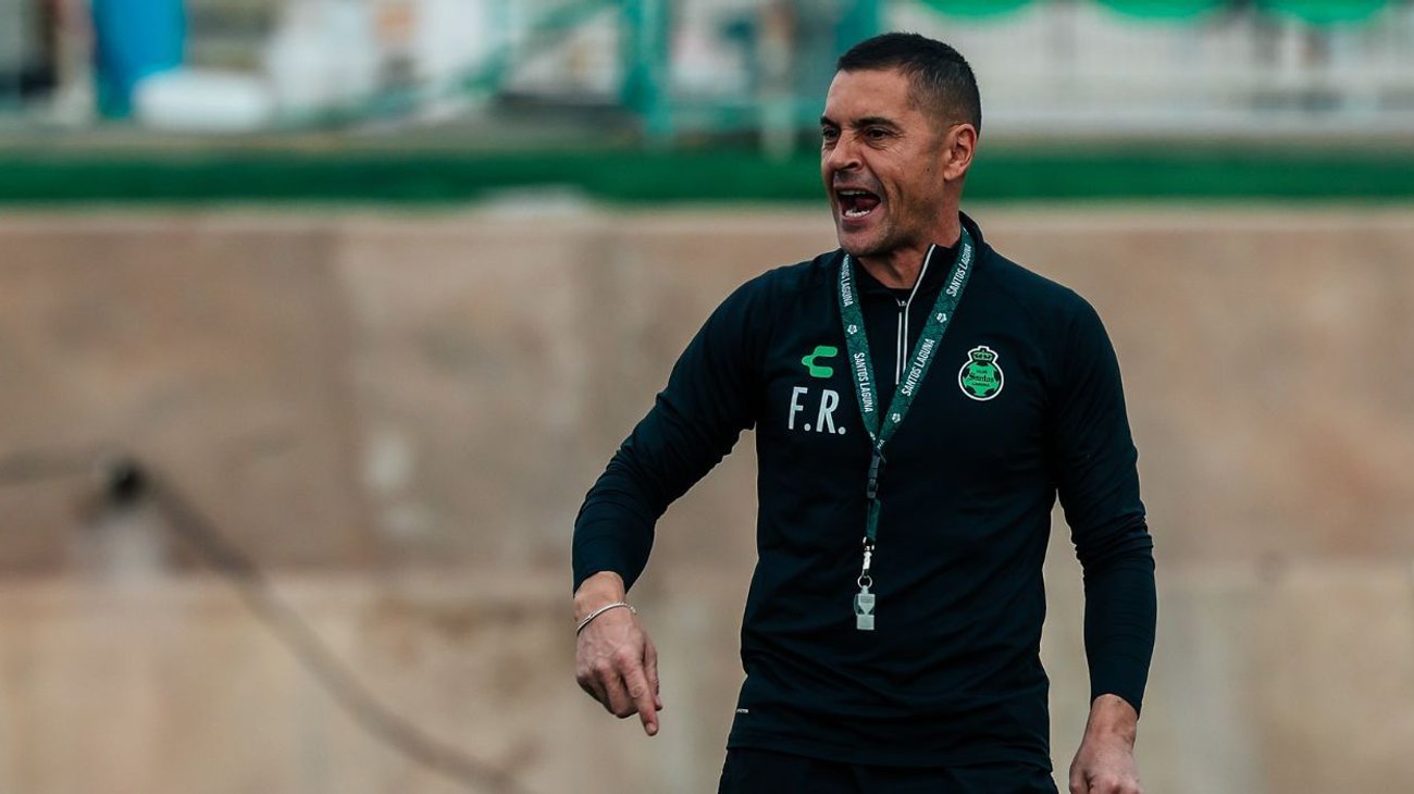 santos_laguna_sin_dt_francisco_rdz_e4147533be