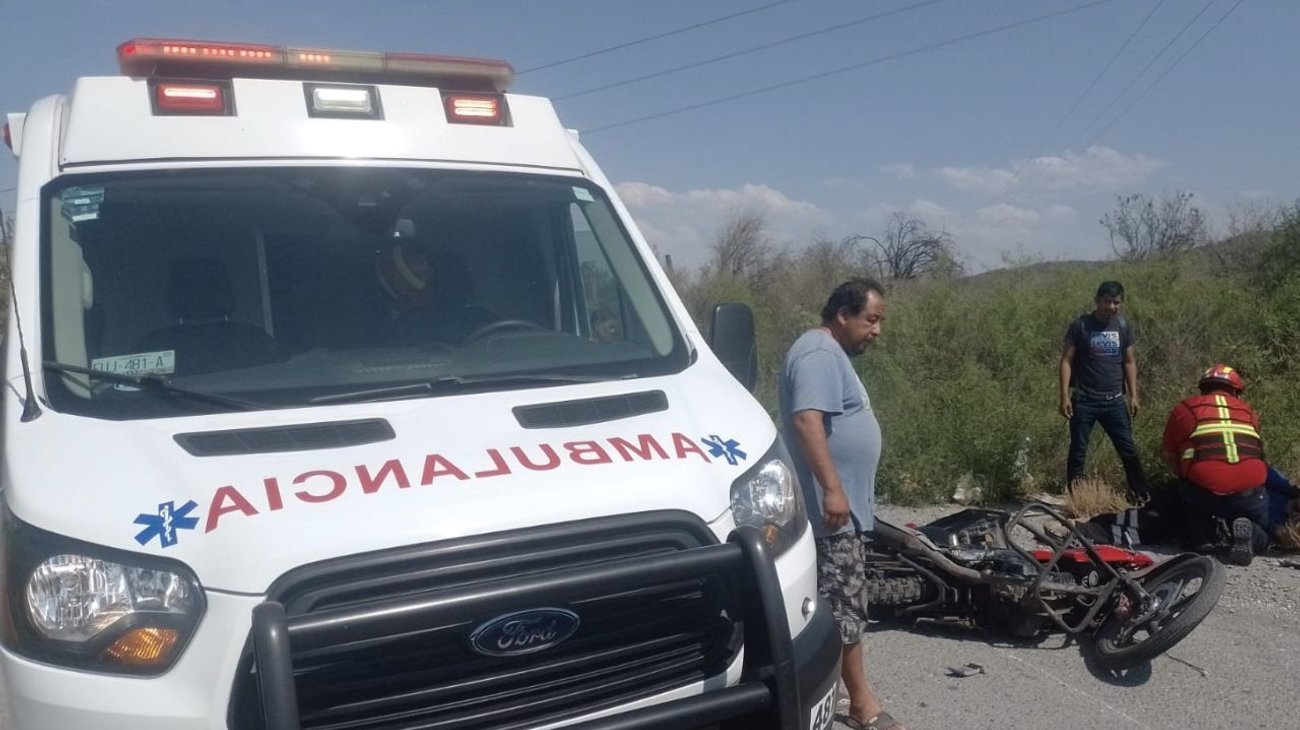 Se accidenta motociclista contra camión cisterna