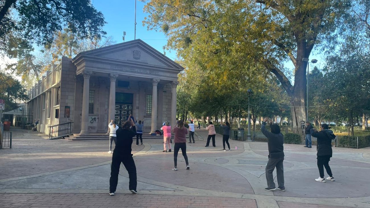 Se cargan de energía y mejoran su actitud con bailoterapia