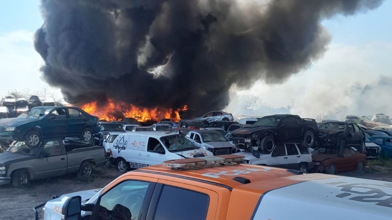 se_incendia_corralon_en_el_municipio_de_el_carmen_nl_e76730a817