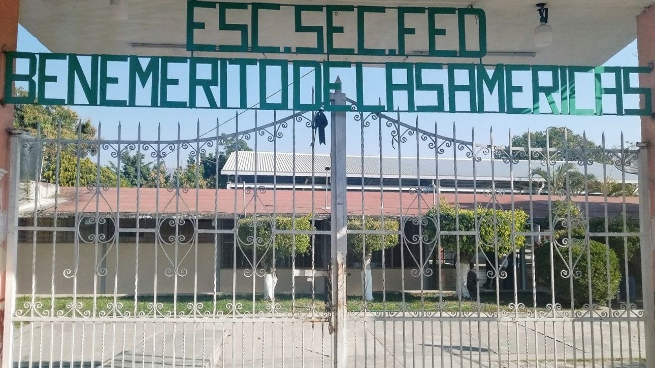 Se intoxican alumnos en escuela de Morelos por comer dulces