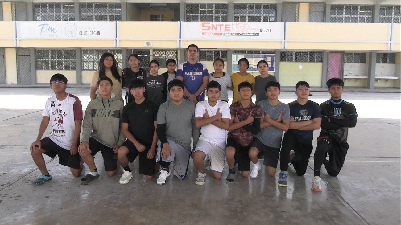 Secundaria 13 avanza firme rumbo al estatal de handball