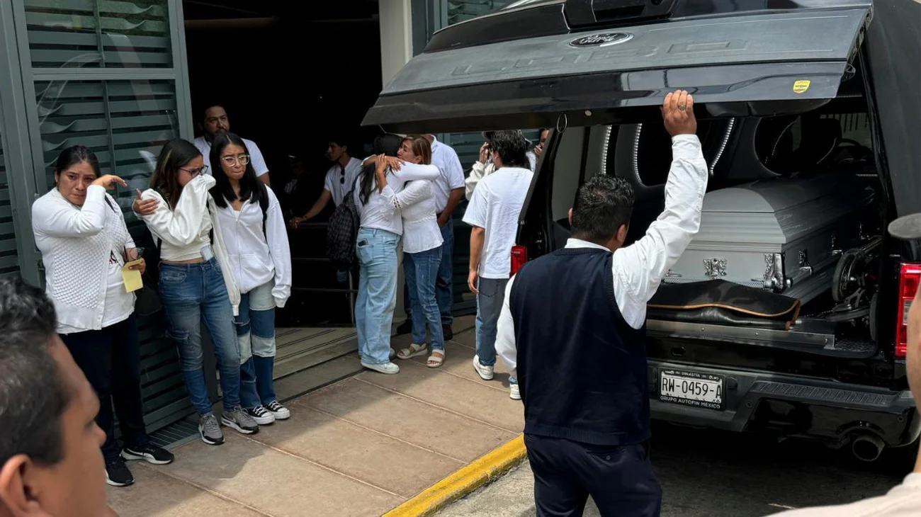 Sepultan a joven presuntamente asesinado por policías