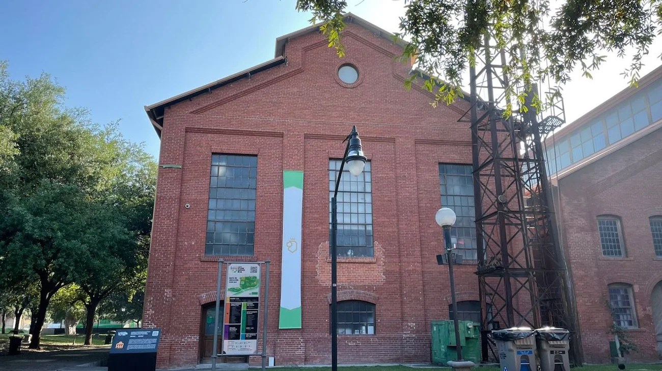 Se reúnen en línea para discutir posible aumento a transporte