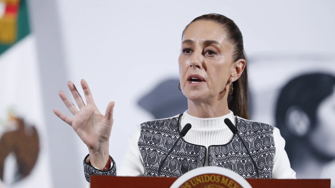 Bombardear México no está sobre la mesa: Sheinbaum