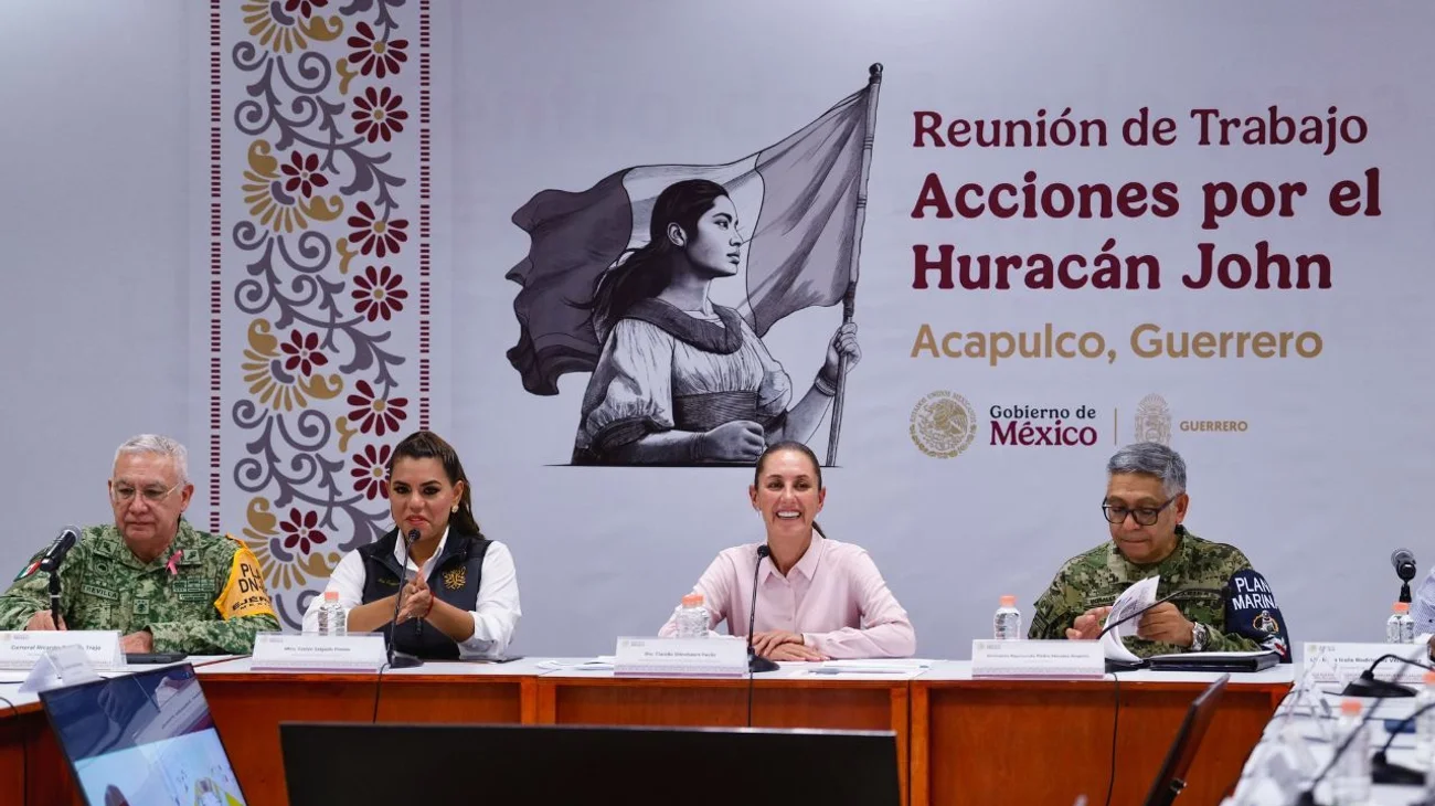 Sheinbaum visita Acapulco tras huracán John; promete ayuda