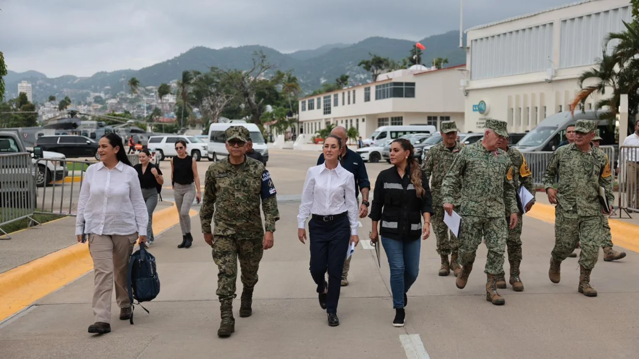 Sheinbaum visita Acapulco tras el paso del huracán John