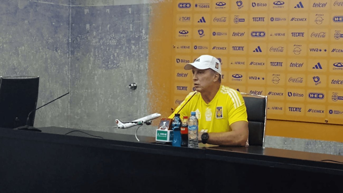 Dante Siboldi alaba las cualidades de Ozziel Herrera