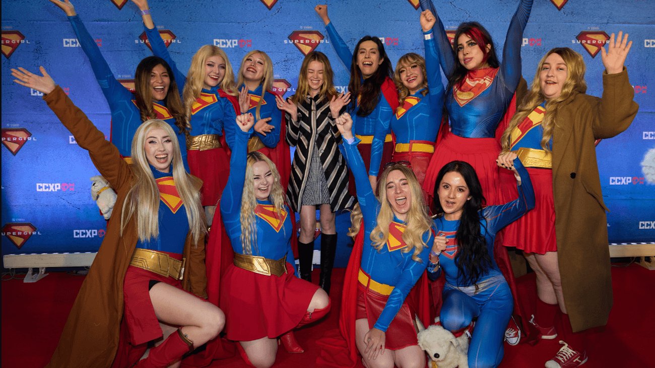 Milly Alcock presenta Supergirl en CCXP México 2026