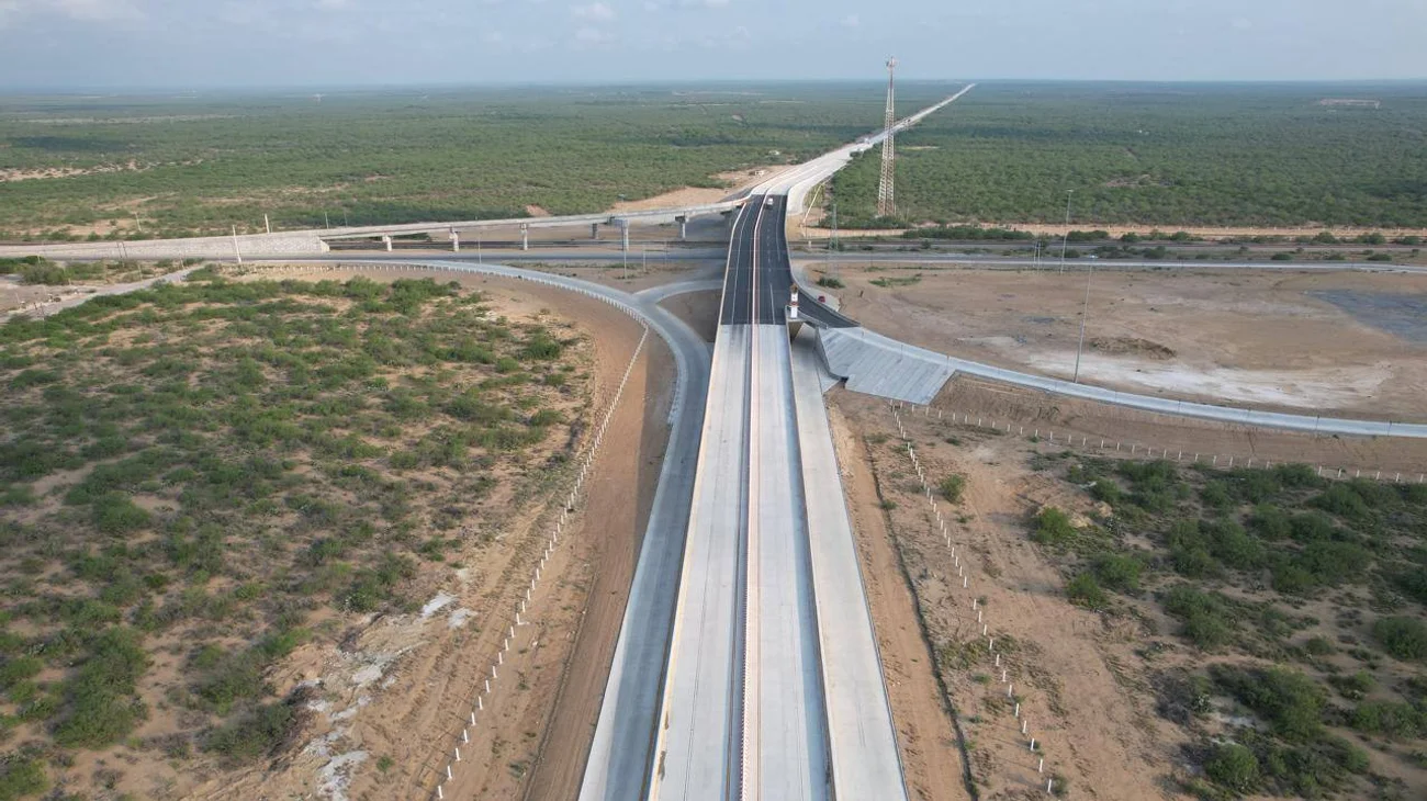 Entrega Samuel distribuidores viales en Carretera Gloria-Colombia