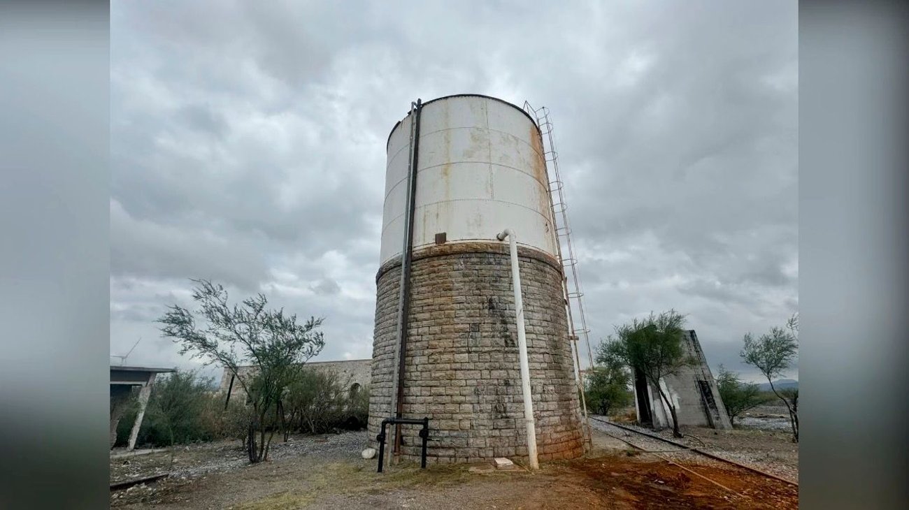 Rehabilitan tanque de agua en ejido de Ramos Arizpe