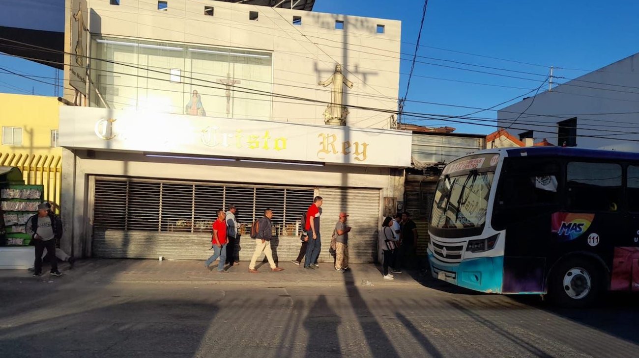 Molesta a usuarios que siga la tardanza de camiones