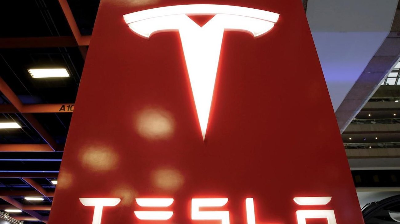 Tesla no ha notificado 'pausa' en inversión; NL seguirá