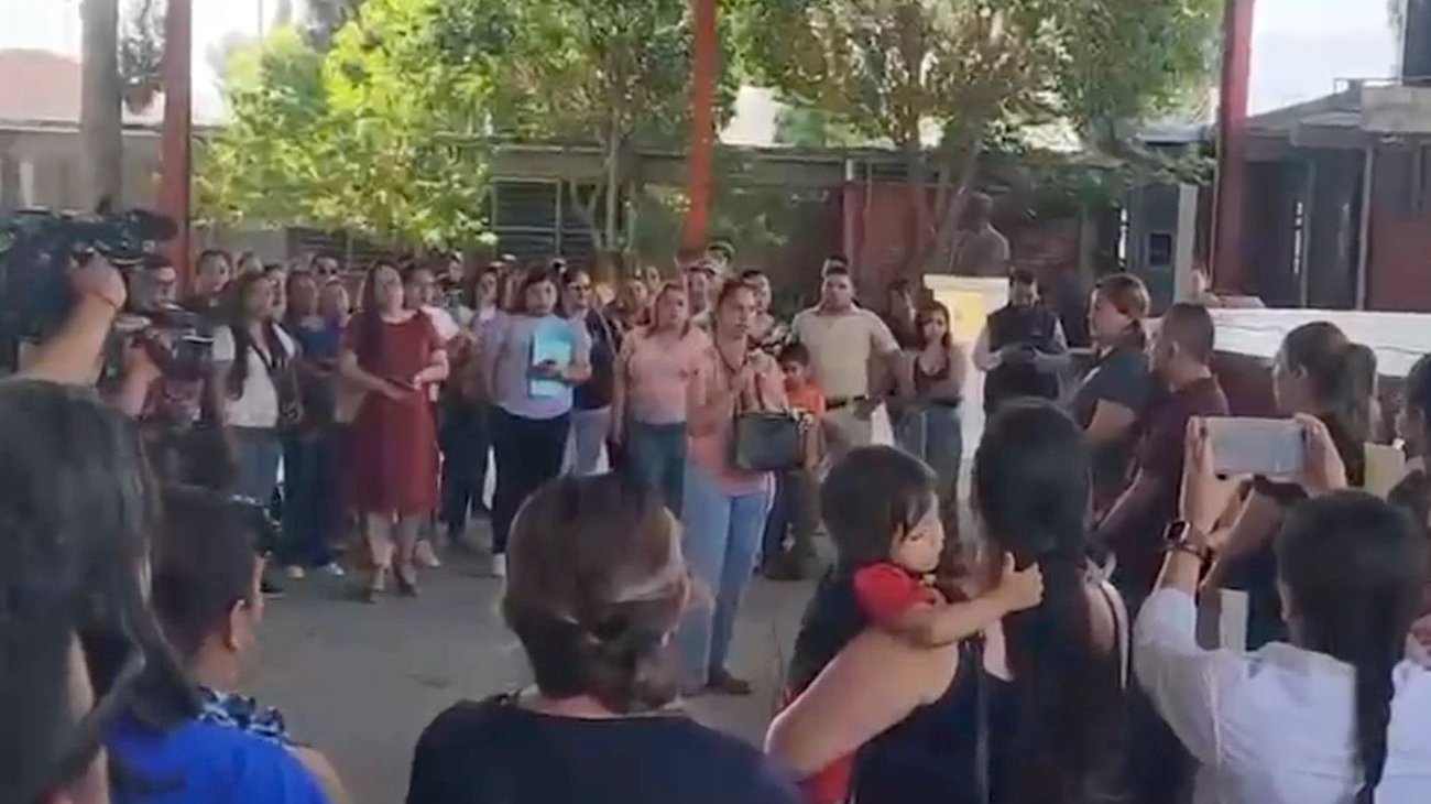 Investigan presunta desaparición de dinero para graduación