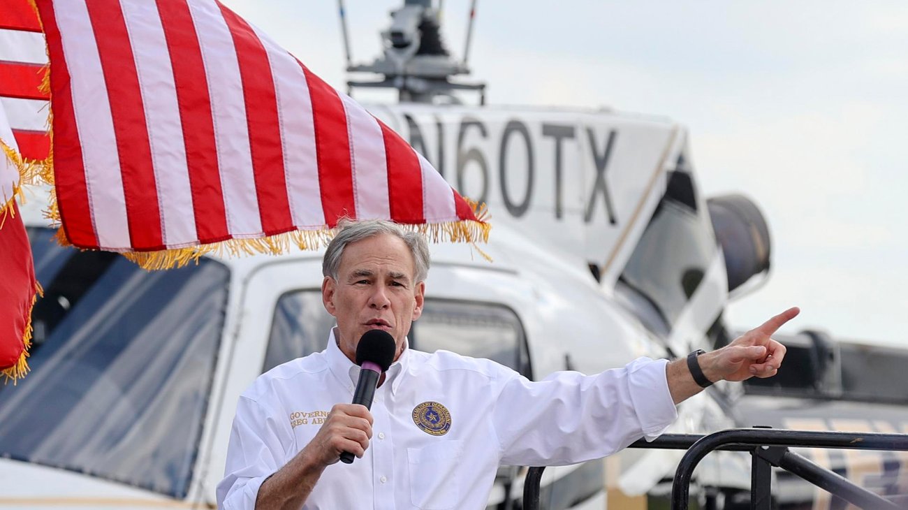 Gobernador de Texas firmará hoy su dura ley antimigrantes