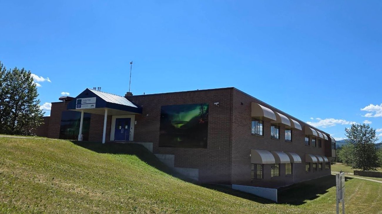 Al menos 10 muertos en tiroteo en una escuela del oeste de Canadá