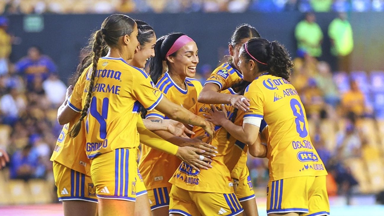 Tigres Femenil golea 8-0 a Puebla en el inicio del Apertura 2026