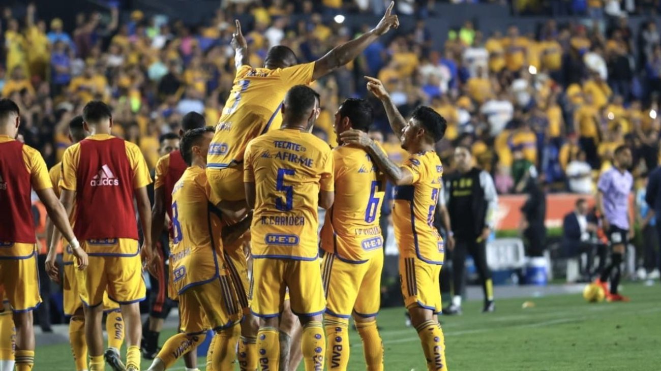Con cinco rugidos, Tigres goleó en casa al Mazatlán