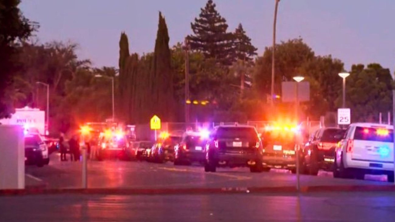 Tiroteo en graduación deja un muerto y 3 heridos en California