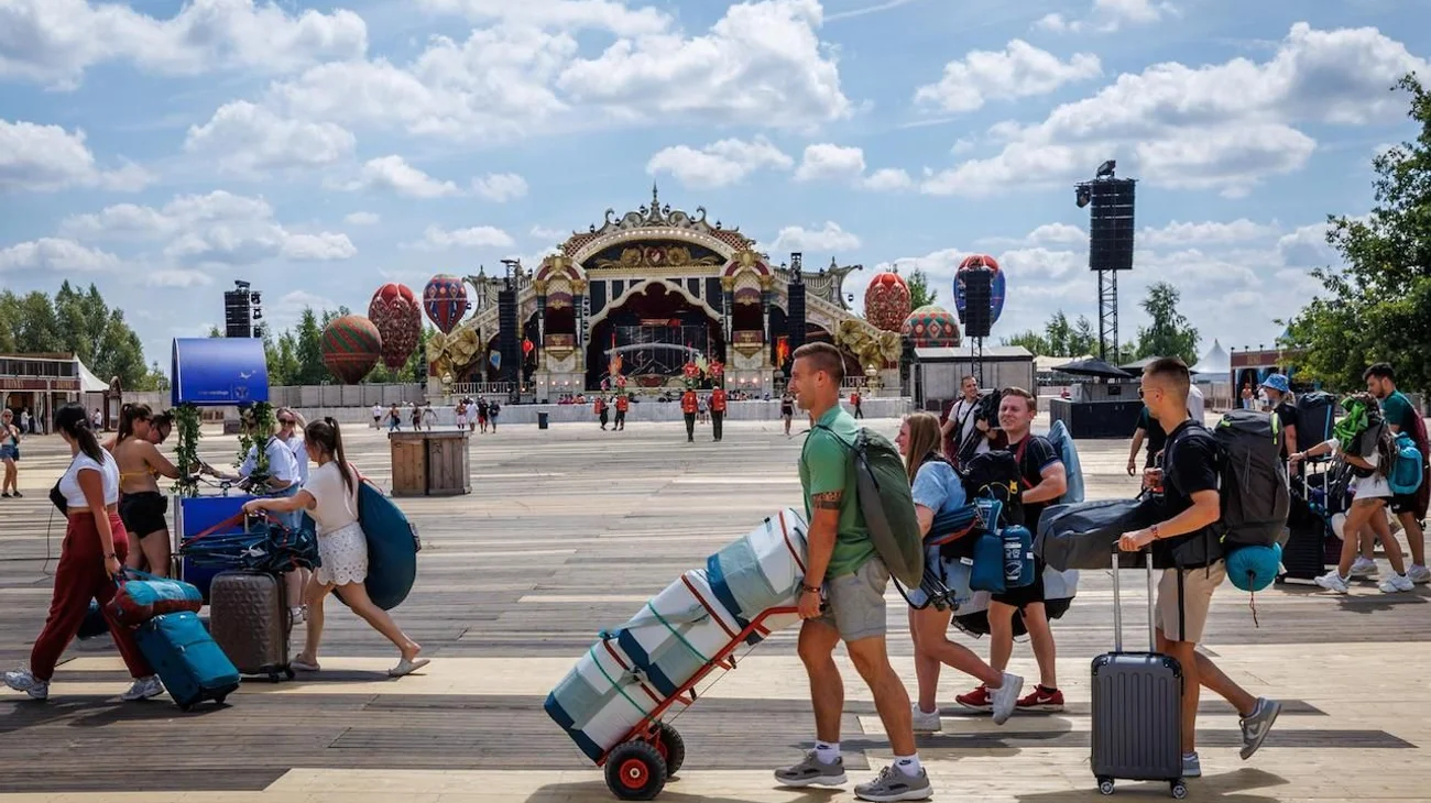 Empieza Tomorrowland: 'Quiero ver cómo hicieron esto en 24 horas'