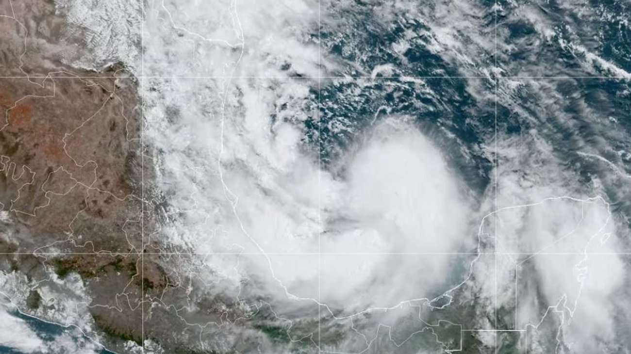 Así se aprecia desde el espacio la tormenta tropical Alberto