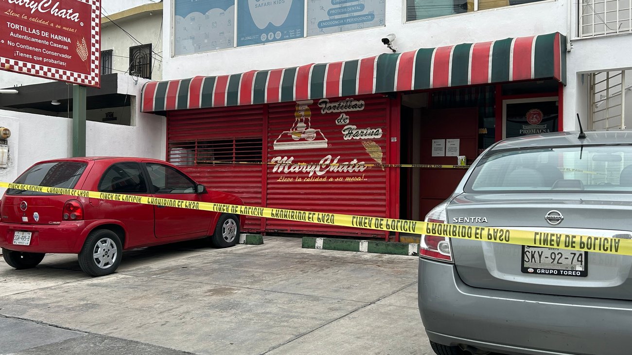 Mujer lesionada al limpiar máquina en tortillería de Monterrey