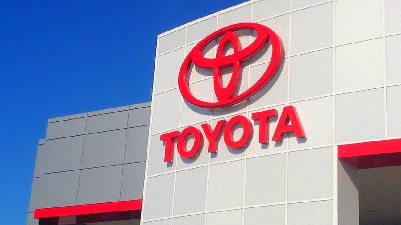Toyota suspende operaciones en Japón por falta de partes