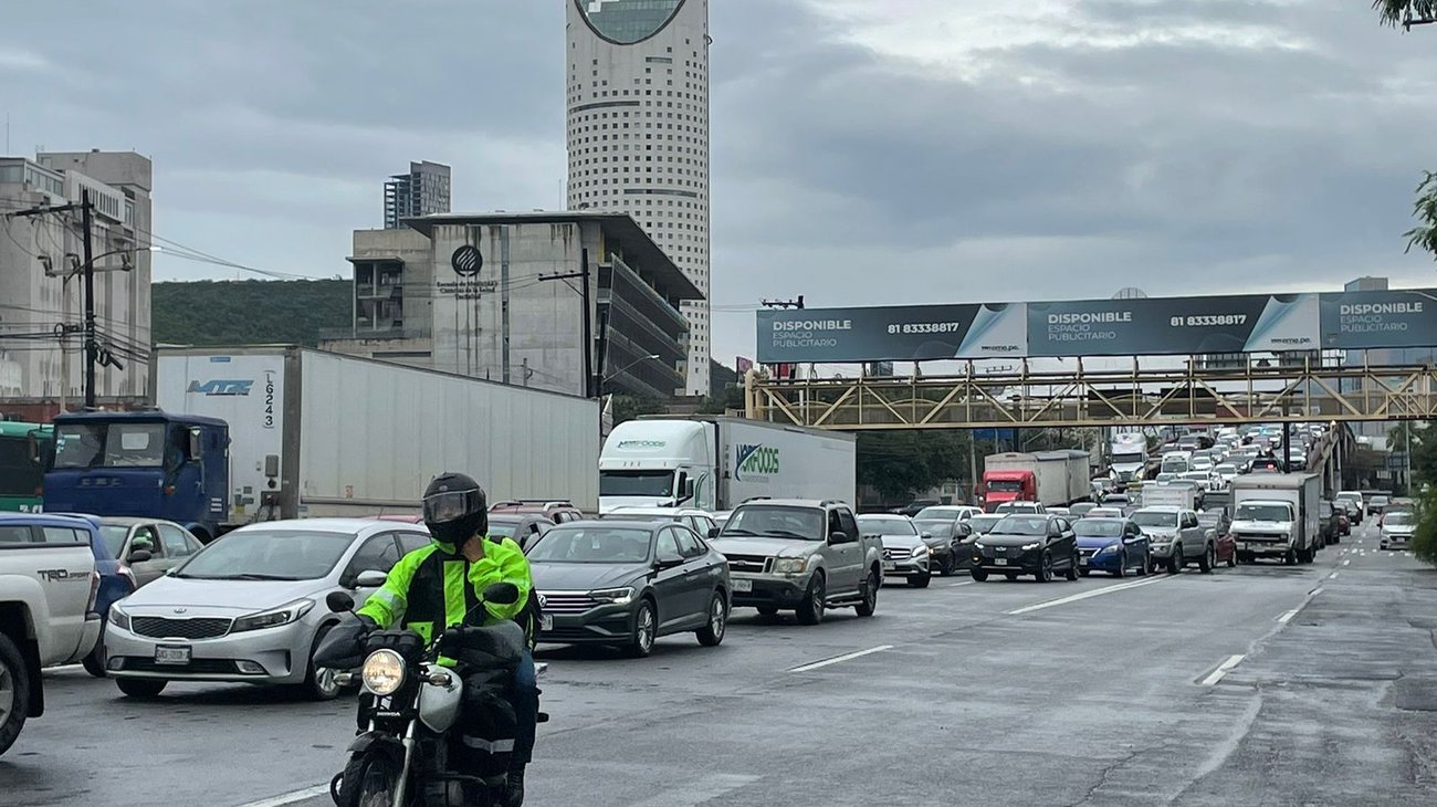 trafico_morones_prieto_2aea9f1e01