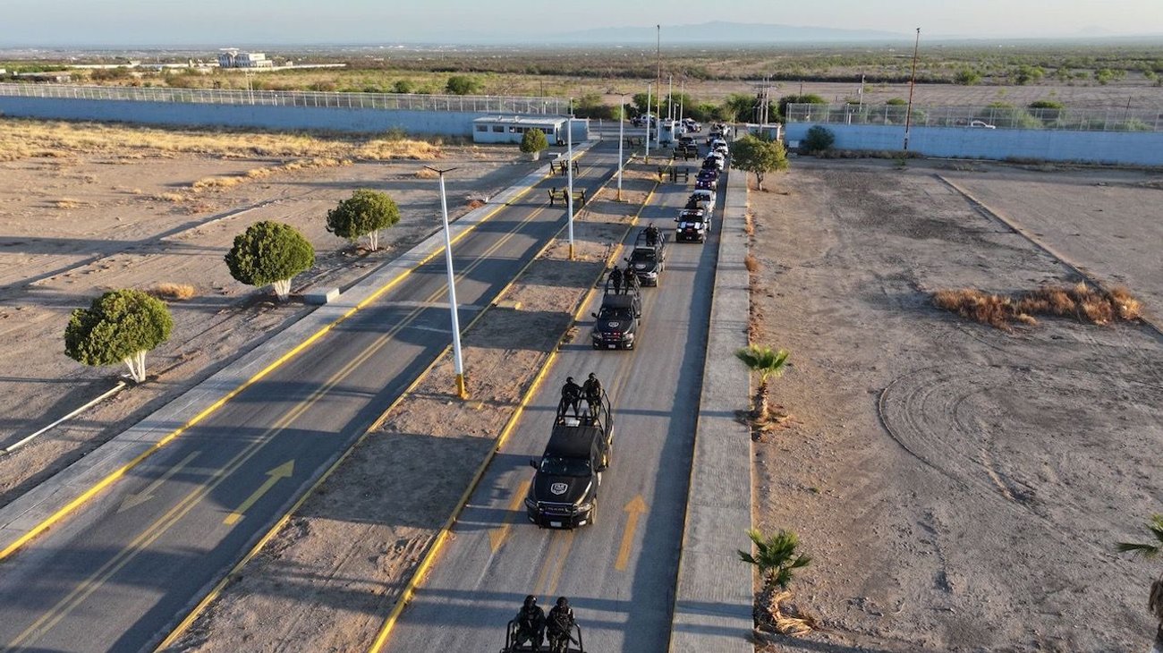 Trasladan a 80 reos de penal de Piedras Negras a Monclova