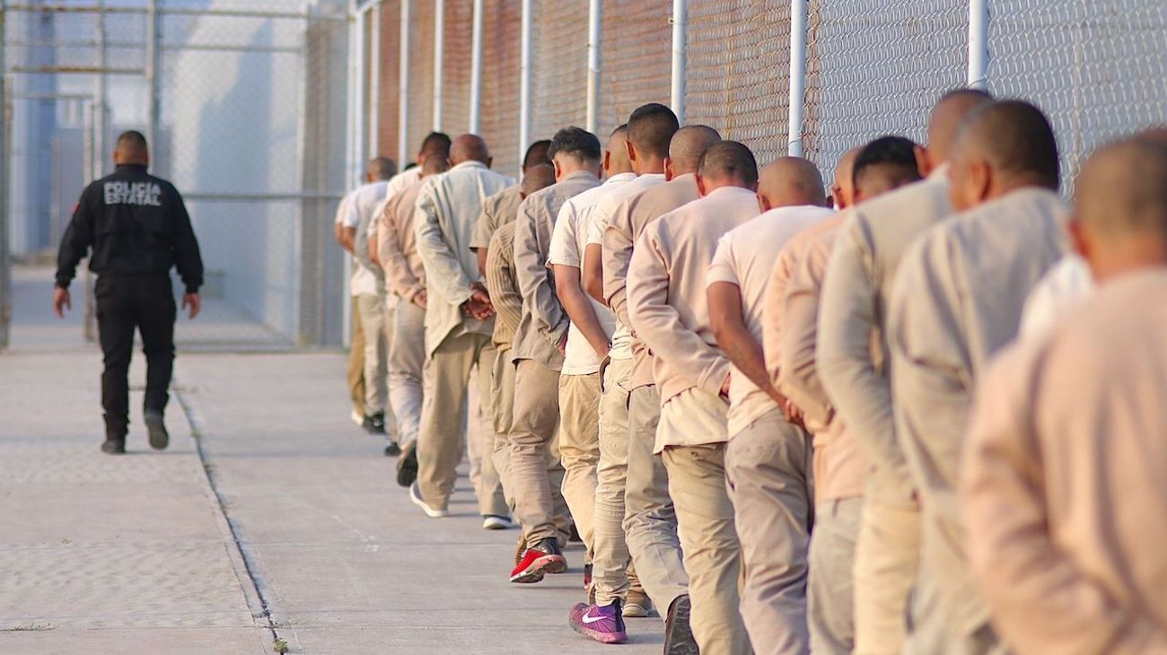 Trasladan a 150 reos de Saltillo al Cereso de Monclova