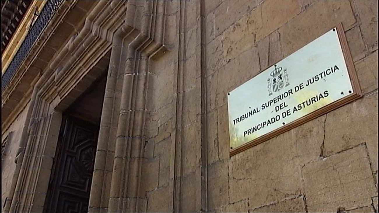 Liberan a matrimonio que encerró a sus hijos en España