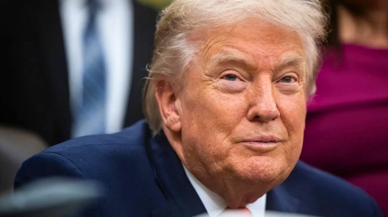 Hombre llama a la Policía para denunciar a Trump; es multado