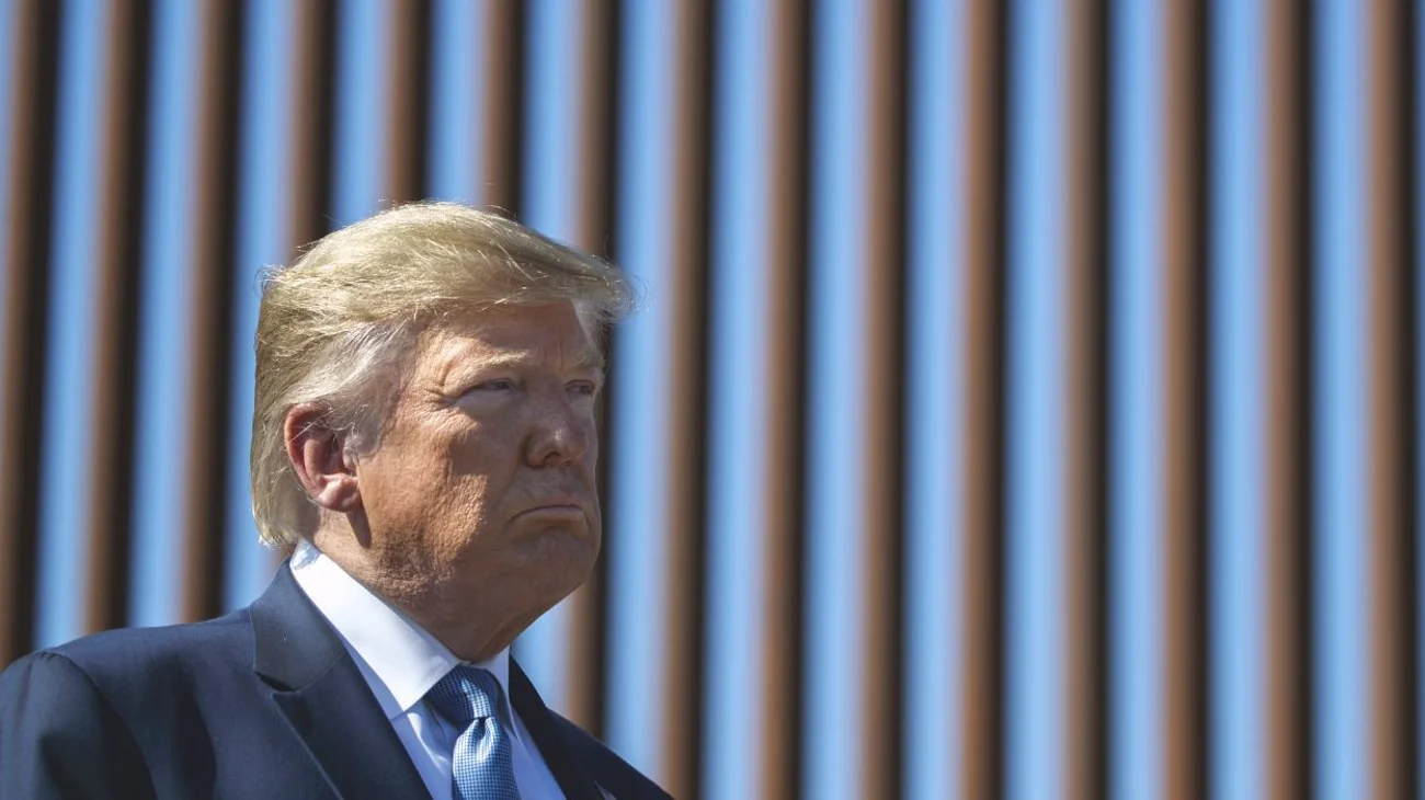 Trump continuará construcción del muro fronterizo con México