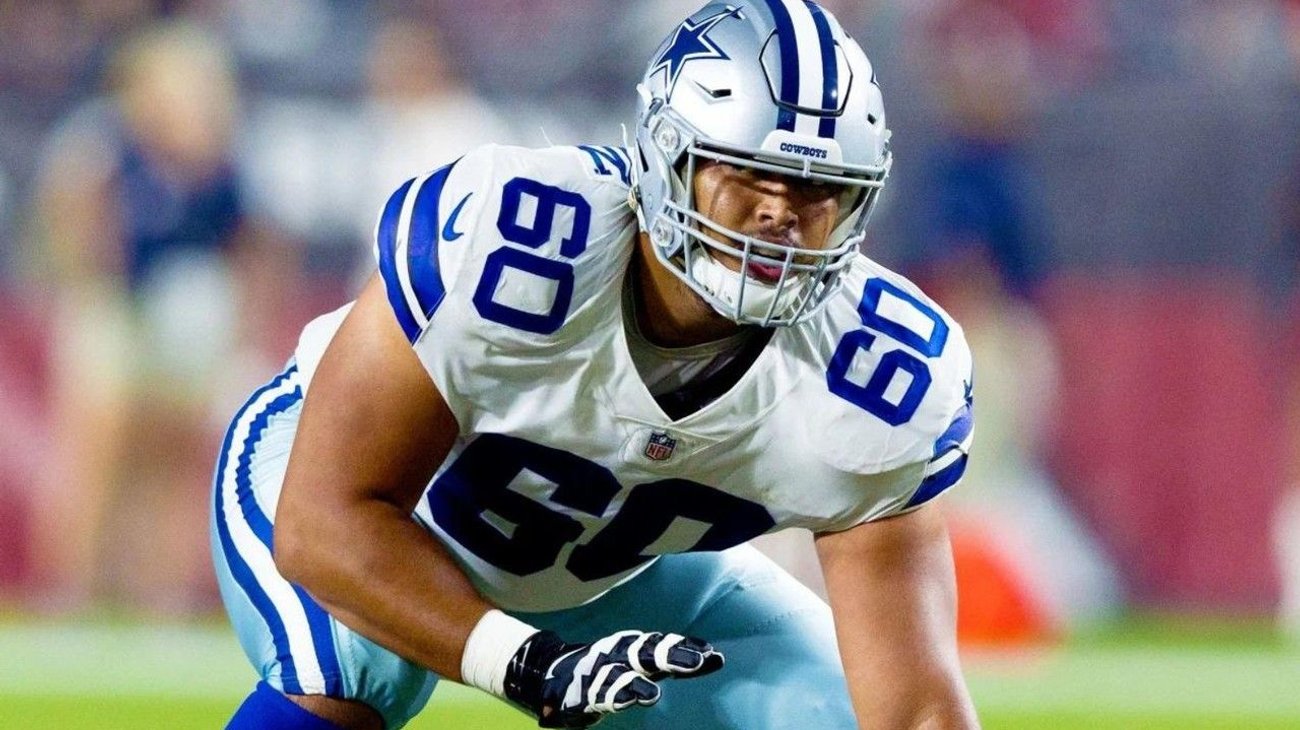 Firma Isaac Alarcón con los 49ers de San Francisco