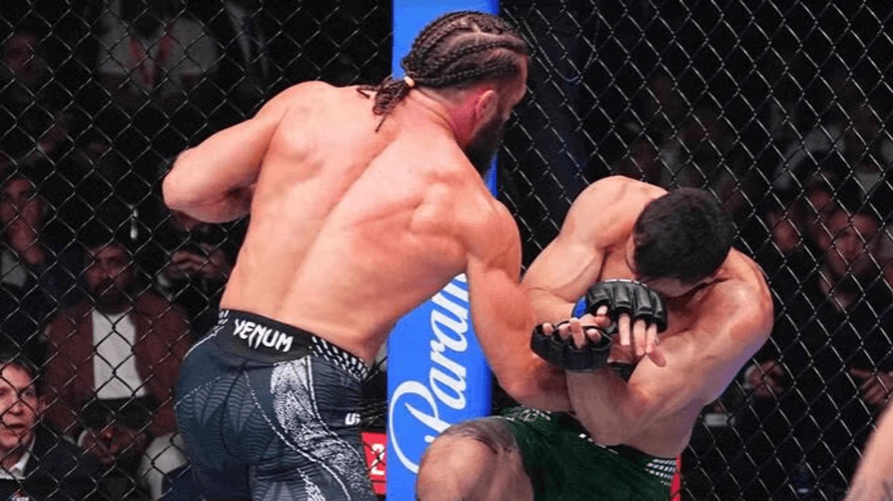 Rafael Fiziev noquea al mexicano Manuel Torres en UFC Baku