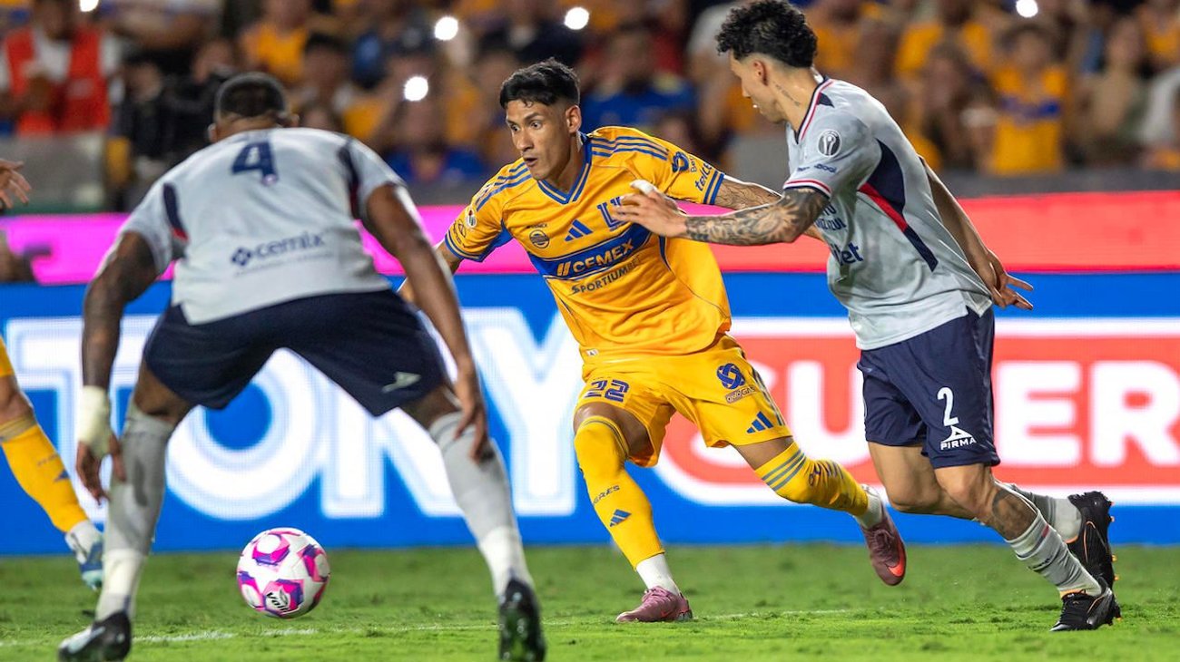 Uriel Antuna llega como refuerzo a Pumas en compra definitiva