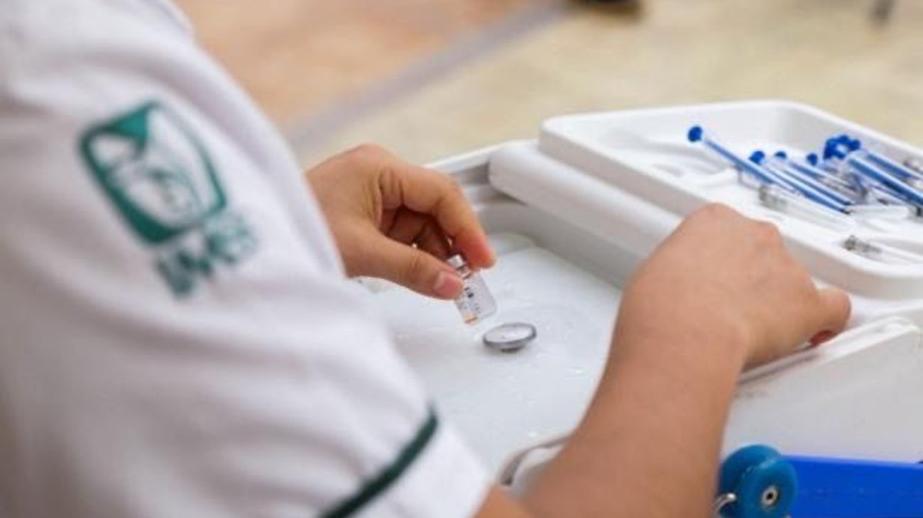 Abre IMSS en Coahuila vacunación contra sarampión para adultos