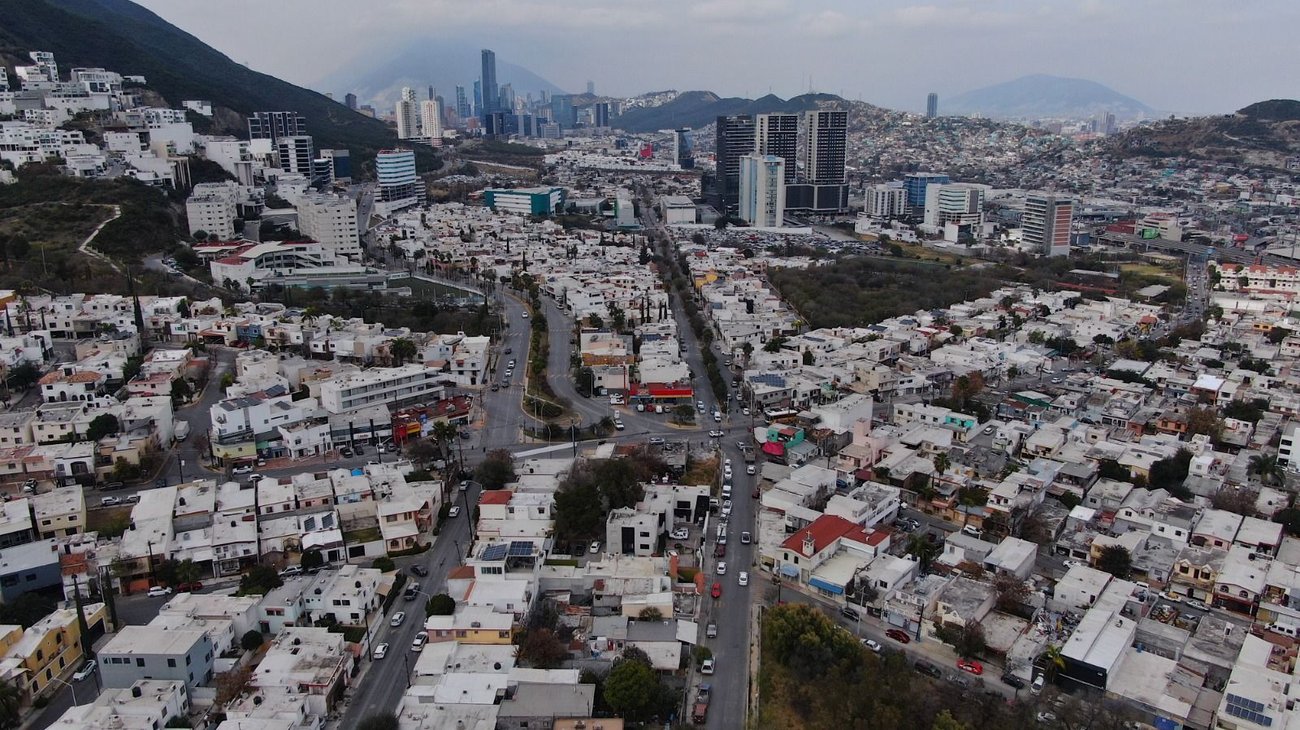 Desconocen vecinos construcción Fundadores - Acueducto
