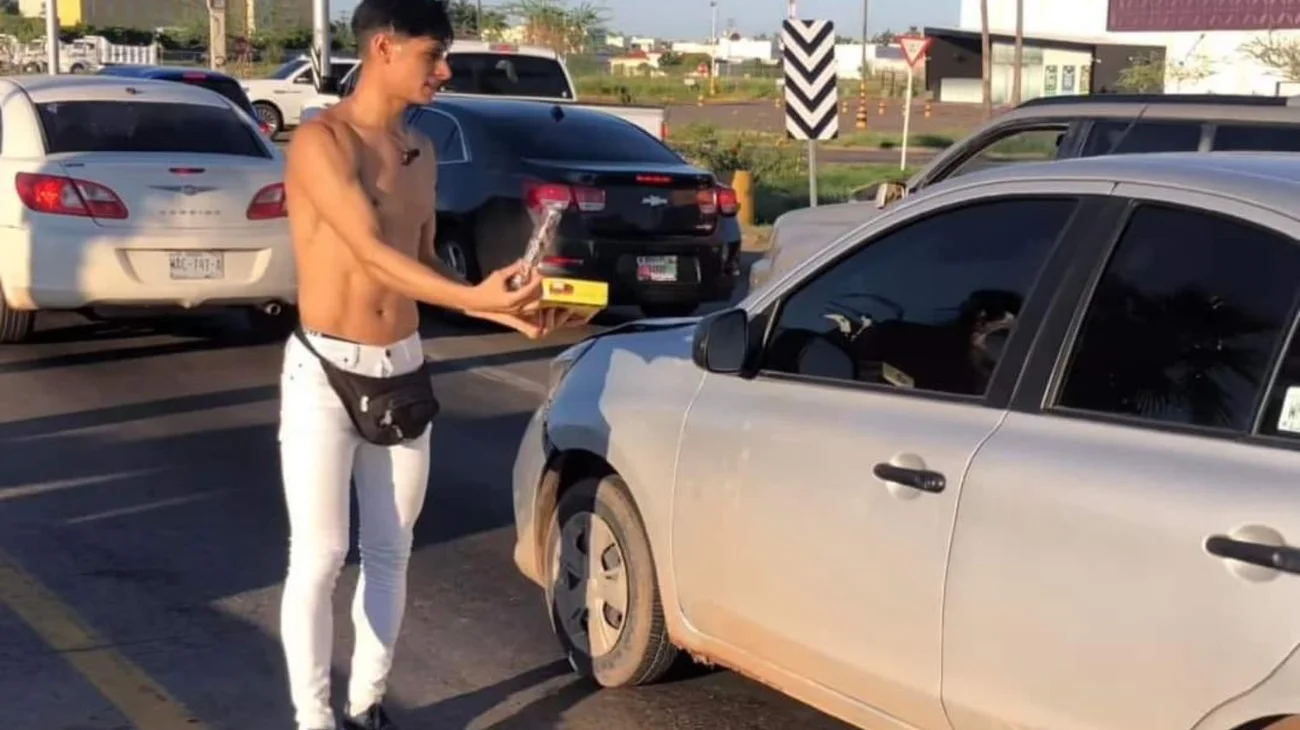 Surge 'Lord Chocolates' y enamora a mujeres en Monterrey