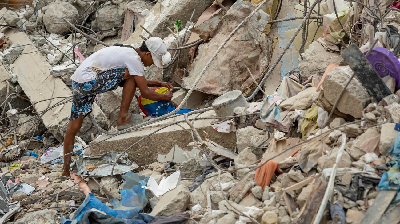 Aumentan a 5,119 los muertos por el doble terremoto en Venezuela