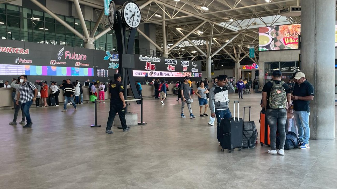 Viajeros regresan a la realidad tras Semana Santa