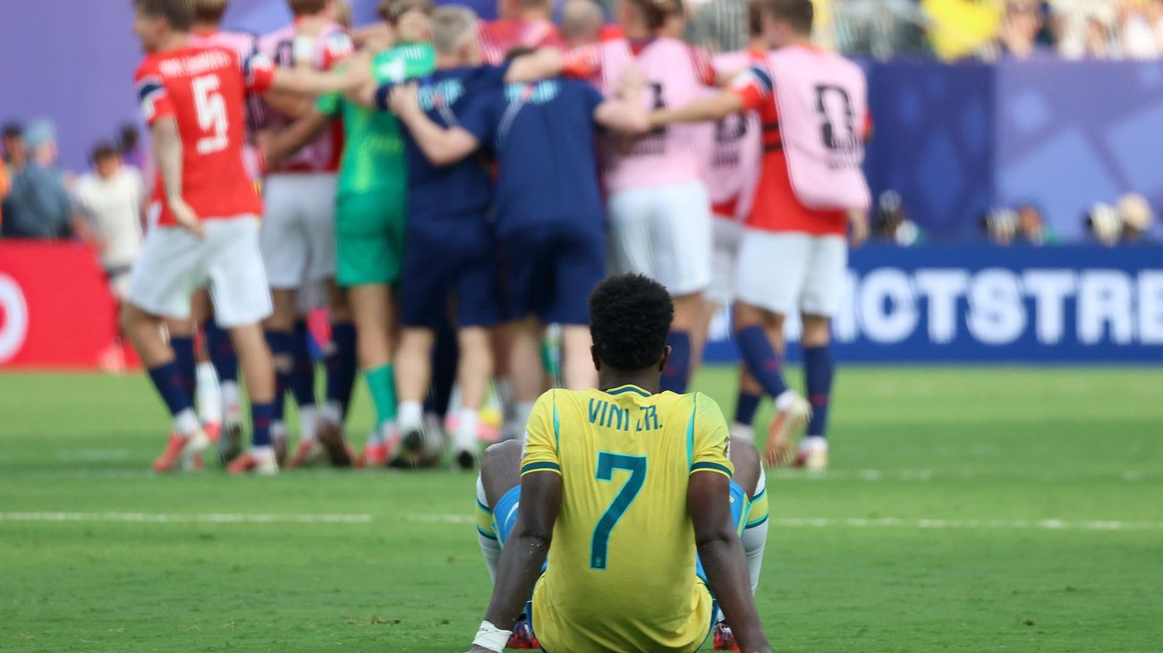 Vinícius se dice frustrado y pide perdón por actuación de Brasil