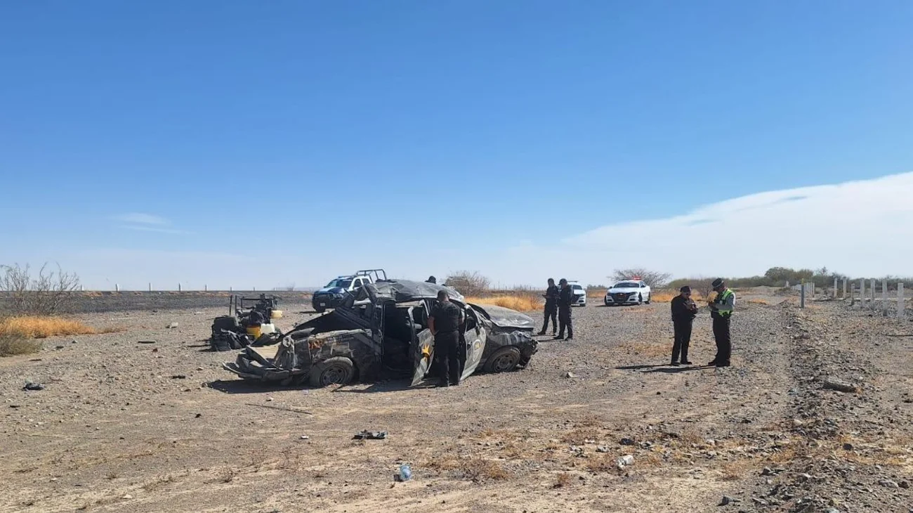 Policías sufren volcadura; más tarde muere uno de ellos