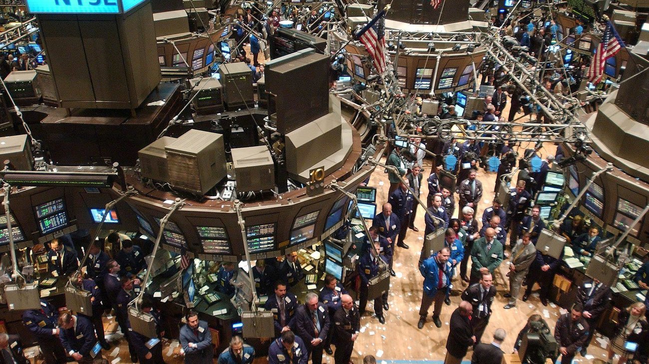 wall_street_rojo_beec383b31