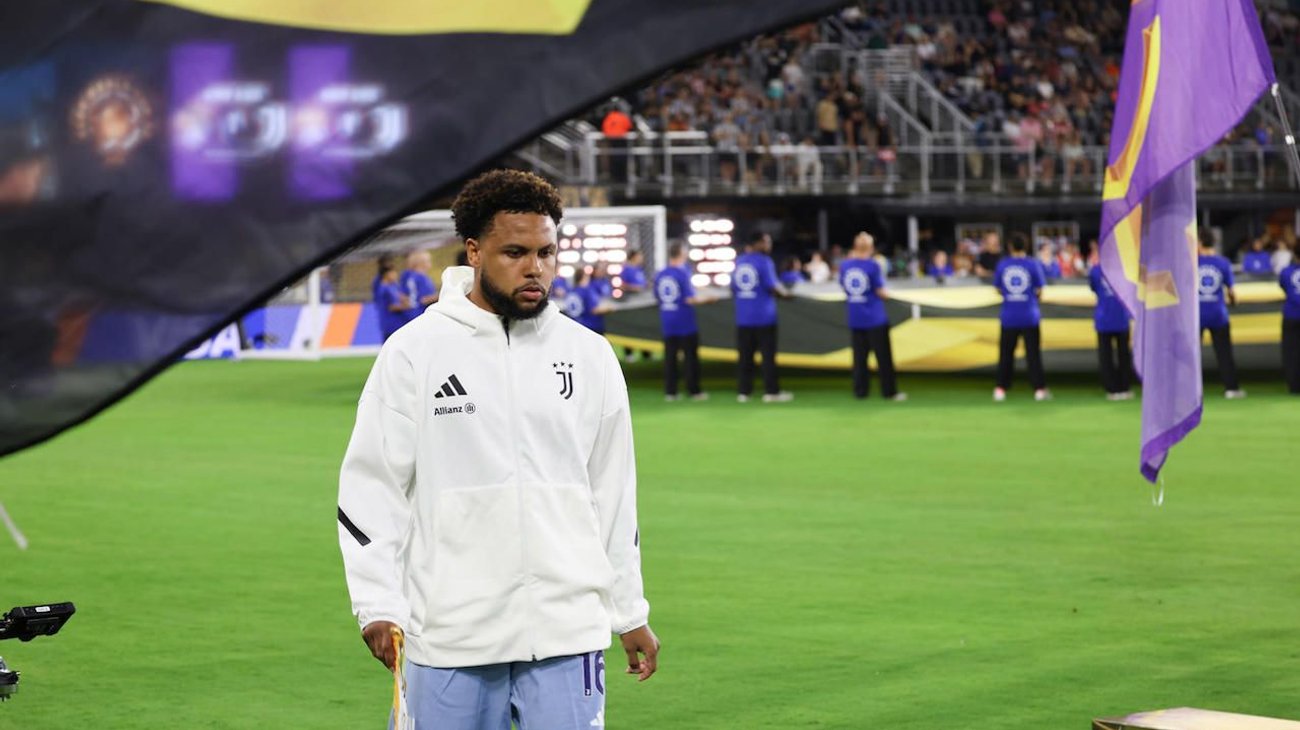 Denuncia Juventus cánticos racistas contra Weston McKennie