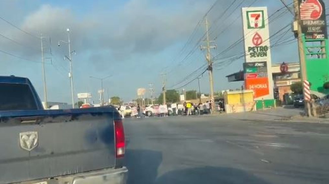 Protesta bloquea parcialmente la Reynosa-Monterrey