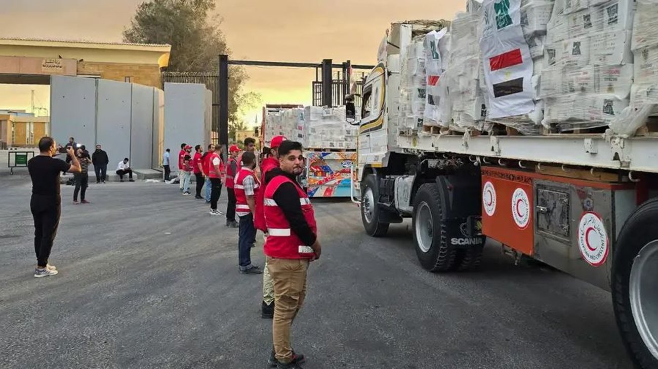 Empieza a entrar ayuda humanitaria a Gaza desde Egipto