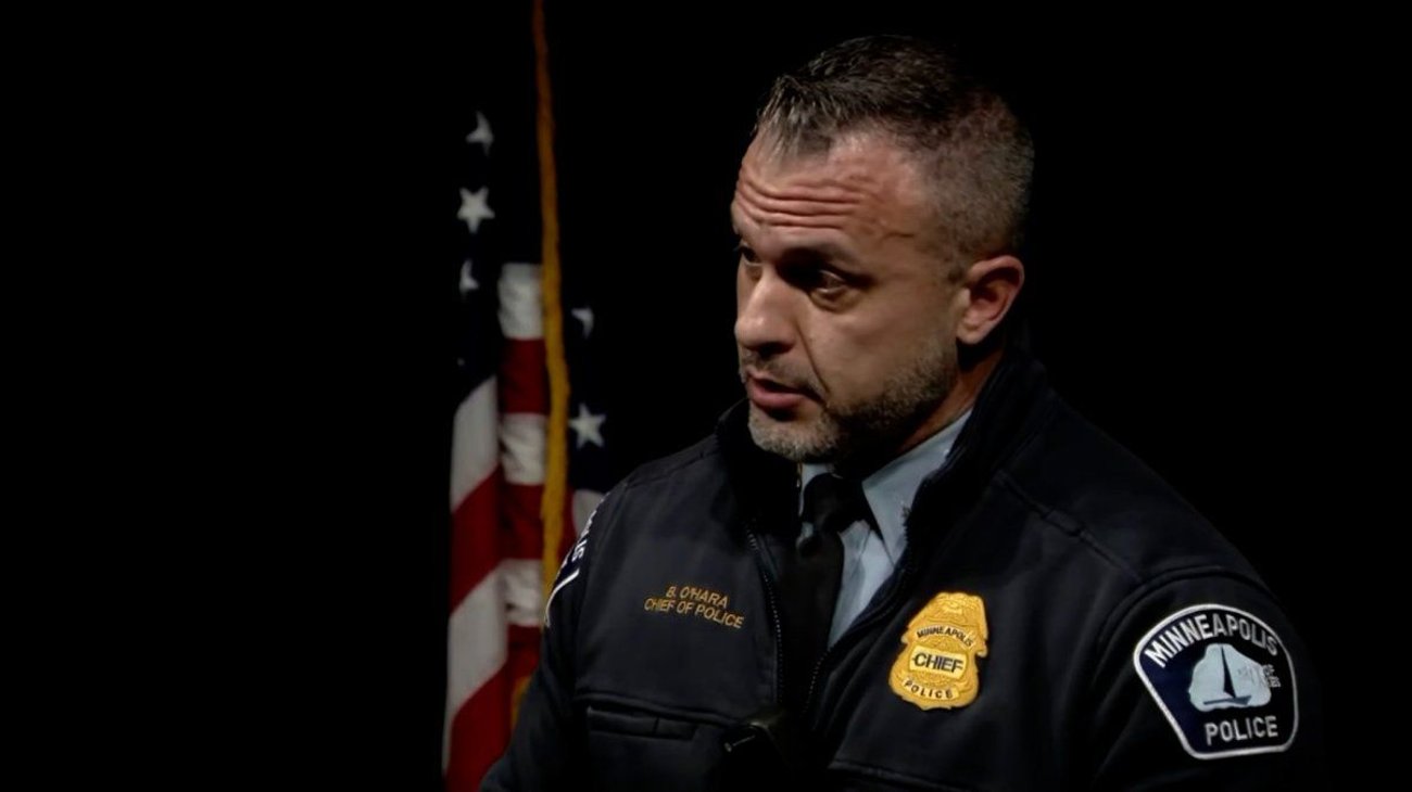Jefe policial de Minneapolis critica versión federal tras tiroteo