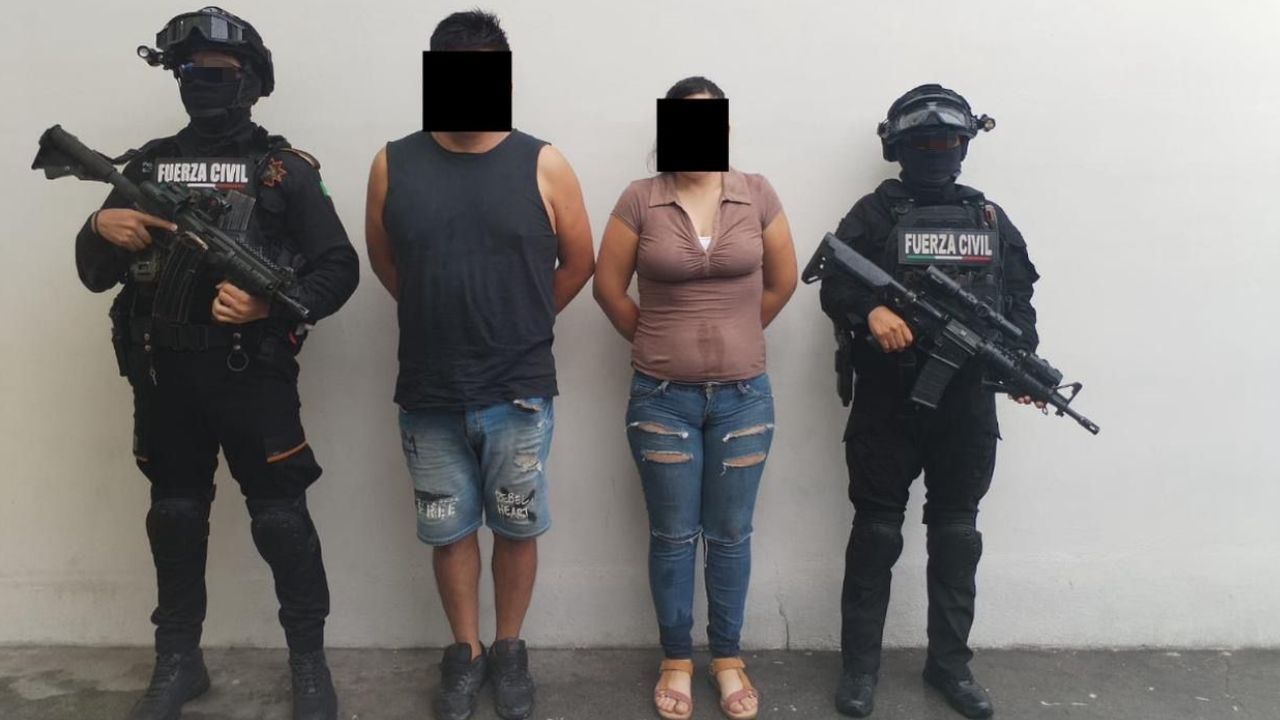 Detienen a pareja por poseer droga en Apodaca