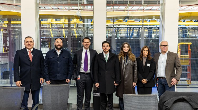 02_FORTALECE_NL_ALIANZA_ESTRATEGICA_GLOBAL_CON_VISITA_DE_SAMUEL_GARCIA_AL_CENTRO_DE_DATOS_DC_12_DE_EQUINIX_8f81bc4630
